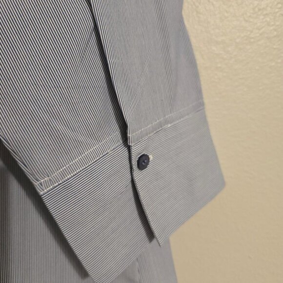 NWOT Dress Barn Blouse Size XL Gray &White Pinstripe Button Horizontal Pin-Tucks - Picture 2 of 6